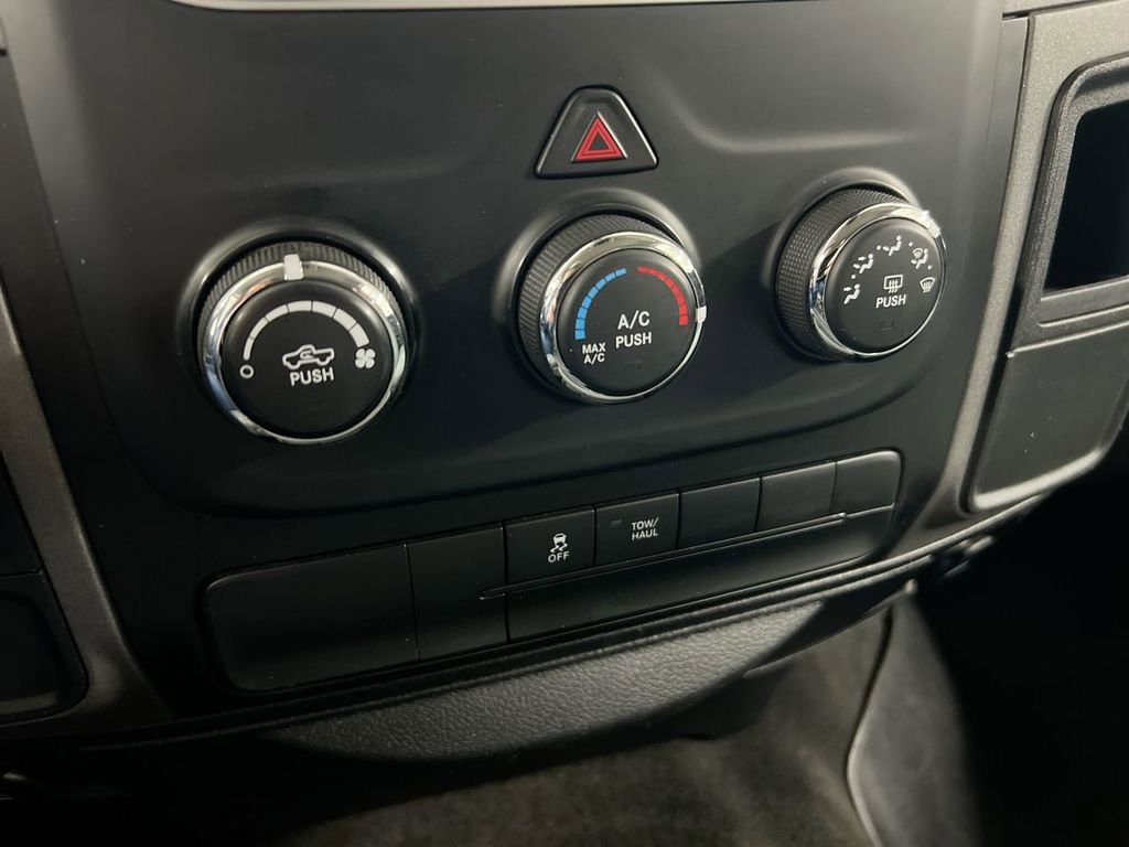 Used 2017 RAM 1500 Express w/ Express Value Package RWD image 15