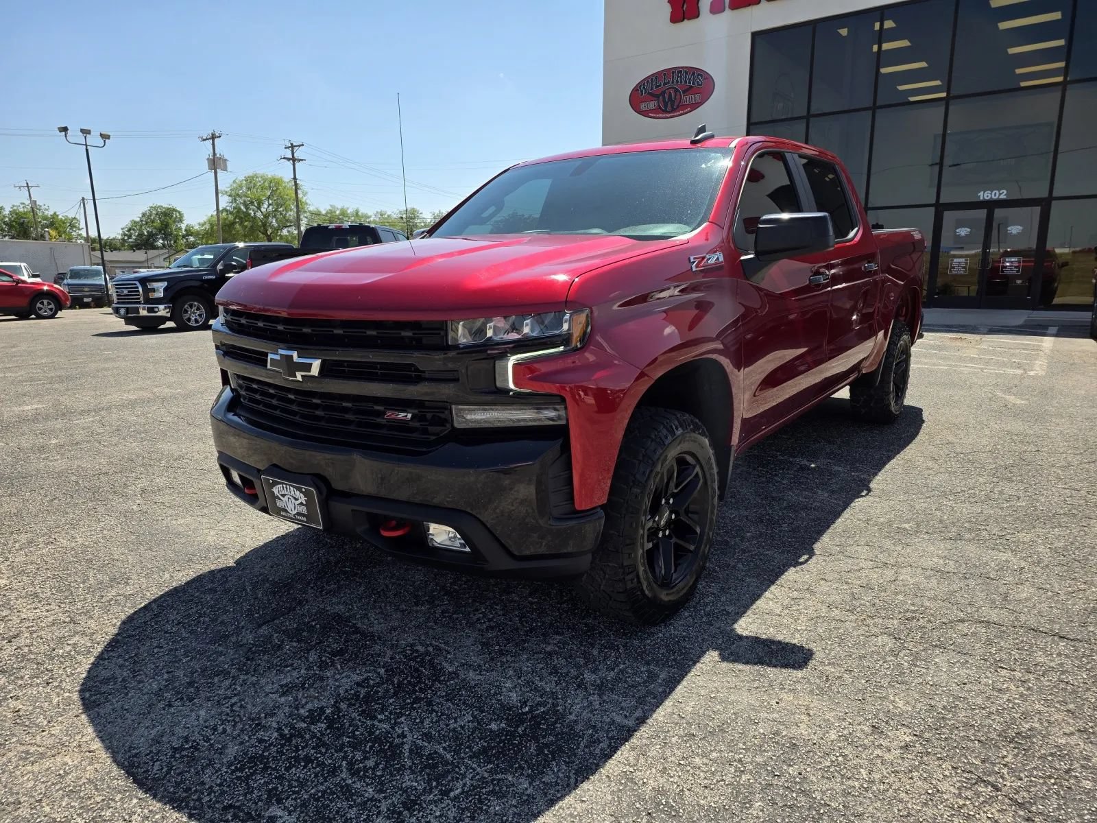 Used 2021 Chevrolet Silverado 1500 LT Trail Boss w/ Convenience Package II AWD/4WD image 3