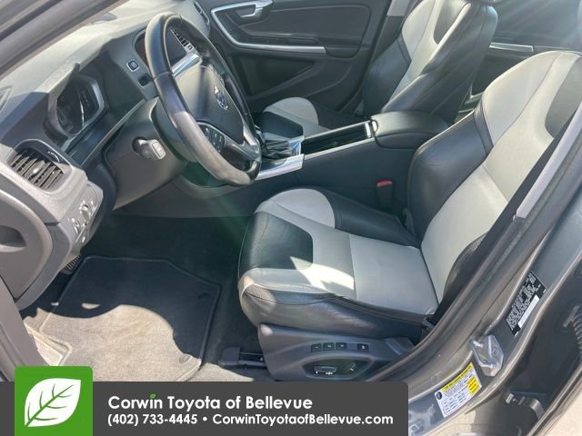 Used 2016 Volvo S60 T5 Cross Country Platinum image 9