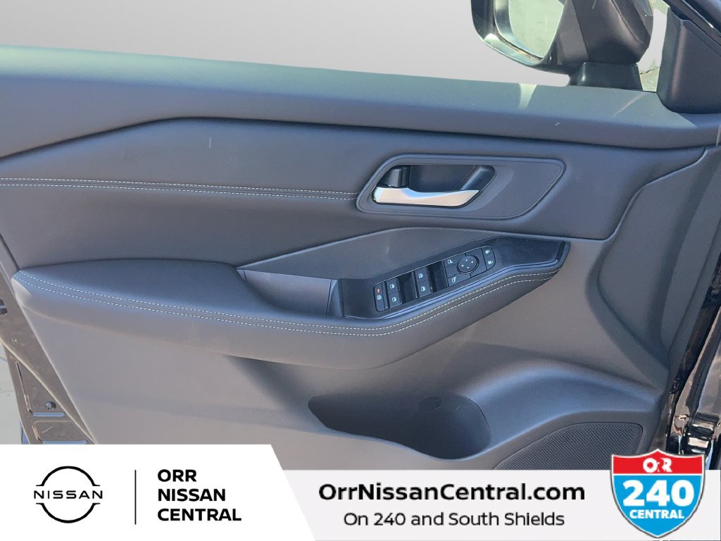 New 2026 Nissan Rogue Dark Armor AWD/4WD image 16