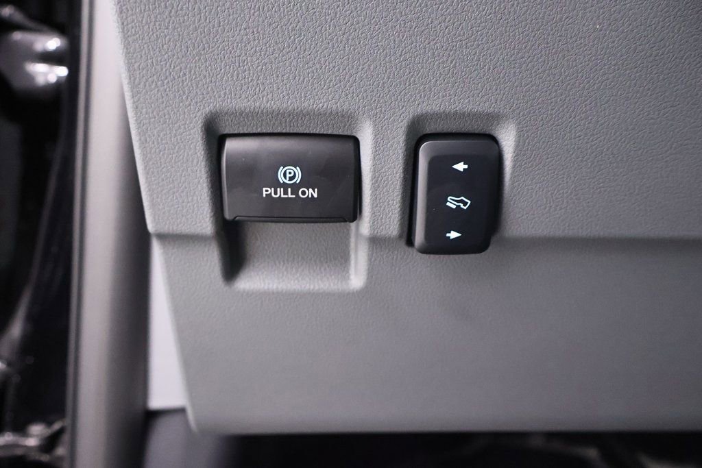 New 2026 Ford F550 4x4 Supercab Super Duty w/ XLT Value Package image 16