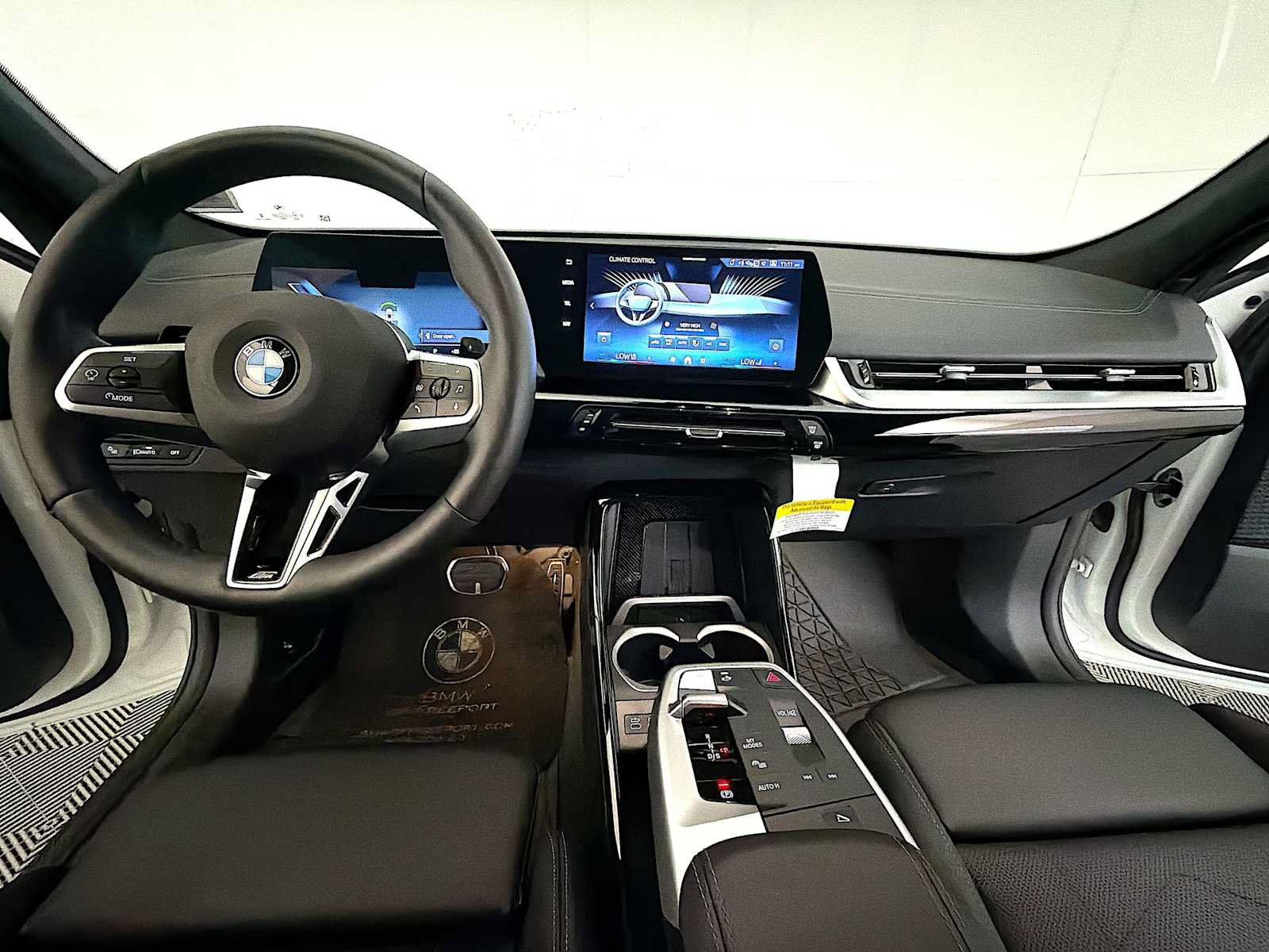 Used 2026 BMW X2 xDrive28i w/ M Sport Package AWD/4WD image 17