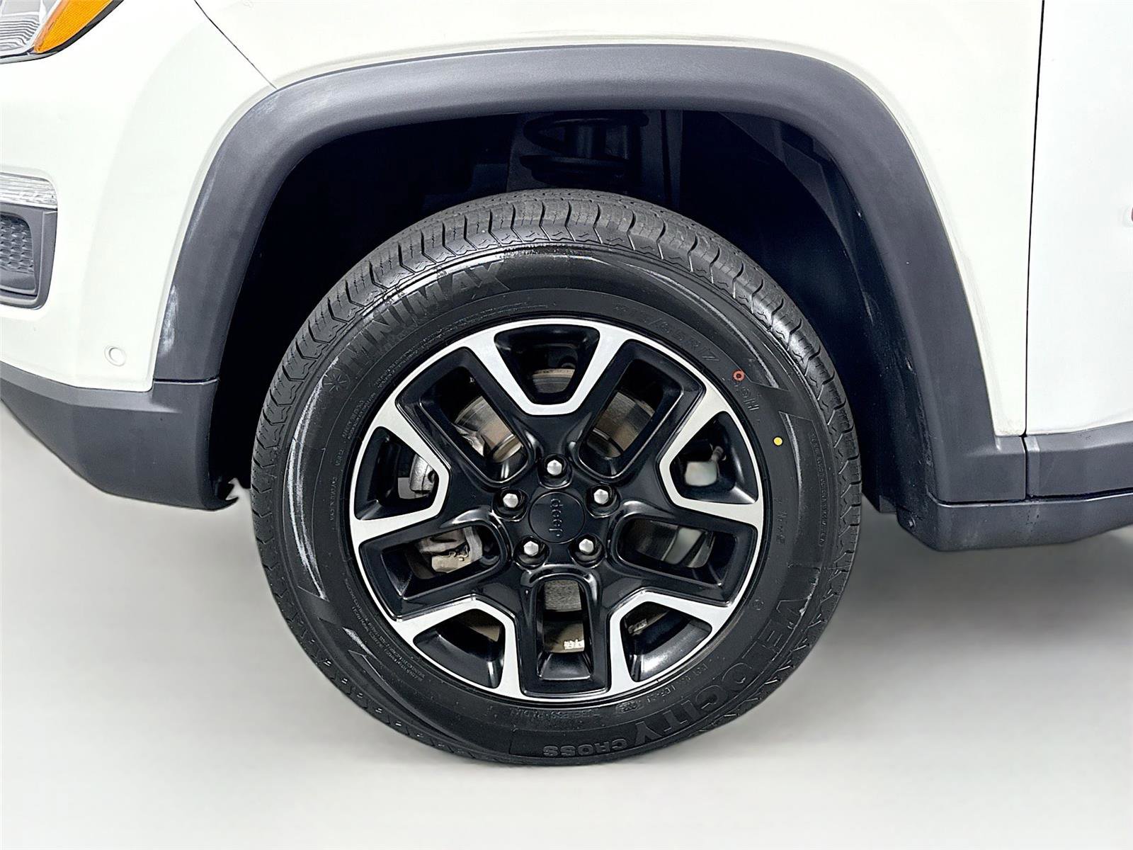 Used 2020 Jeep Compass Trailhawk image 12