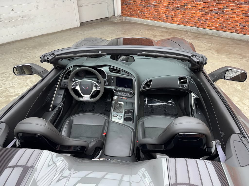 Used 2015 Chevrolet Corvette Z06 w/ 3LZ Preferred Equipment Group RWD image 25