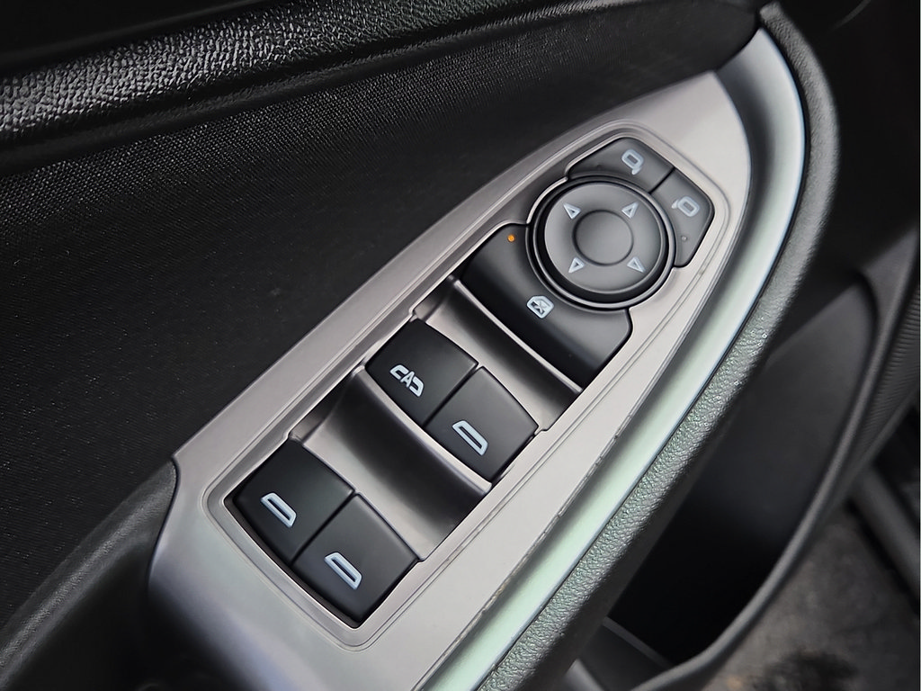 Used 2025 Chevrolet Malibu LT FWD image 14