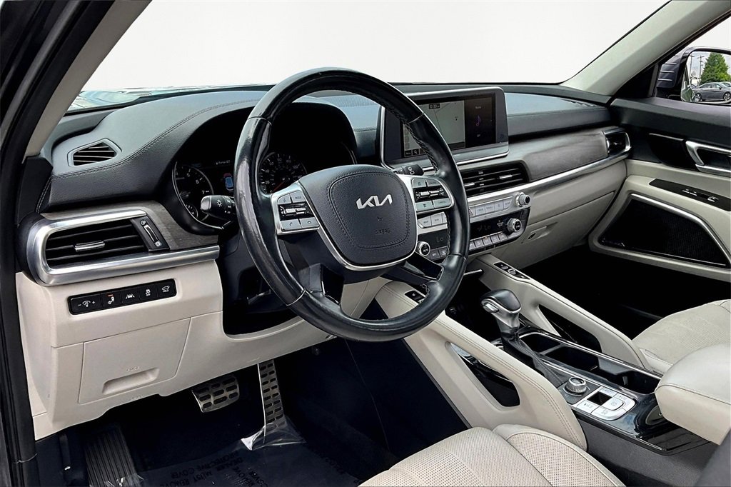 Used 2022 Kia Telluride SX w/ Nightfall Edition Package image 14