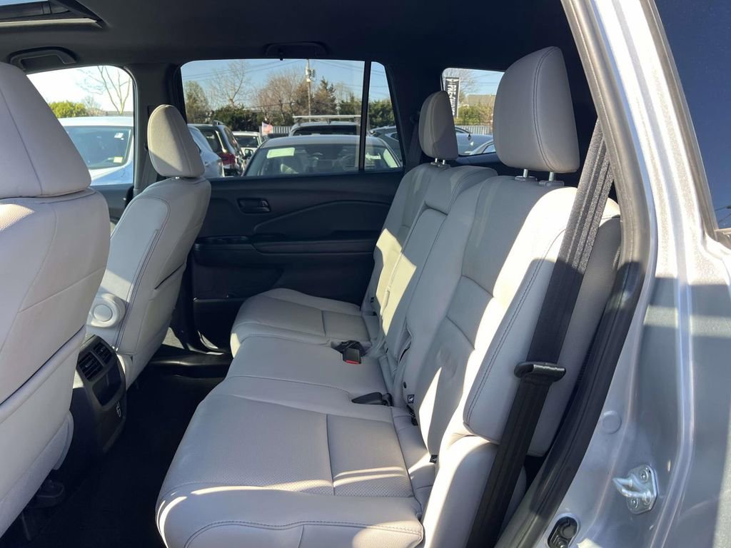 Used 2023 Honda Passport EX-L image 13