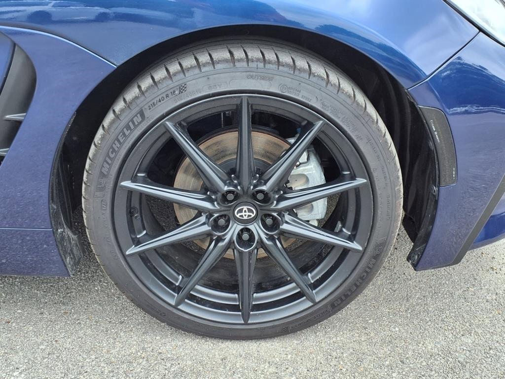 Used 2024 Toyota GR86 Premium image 23