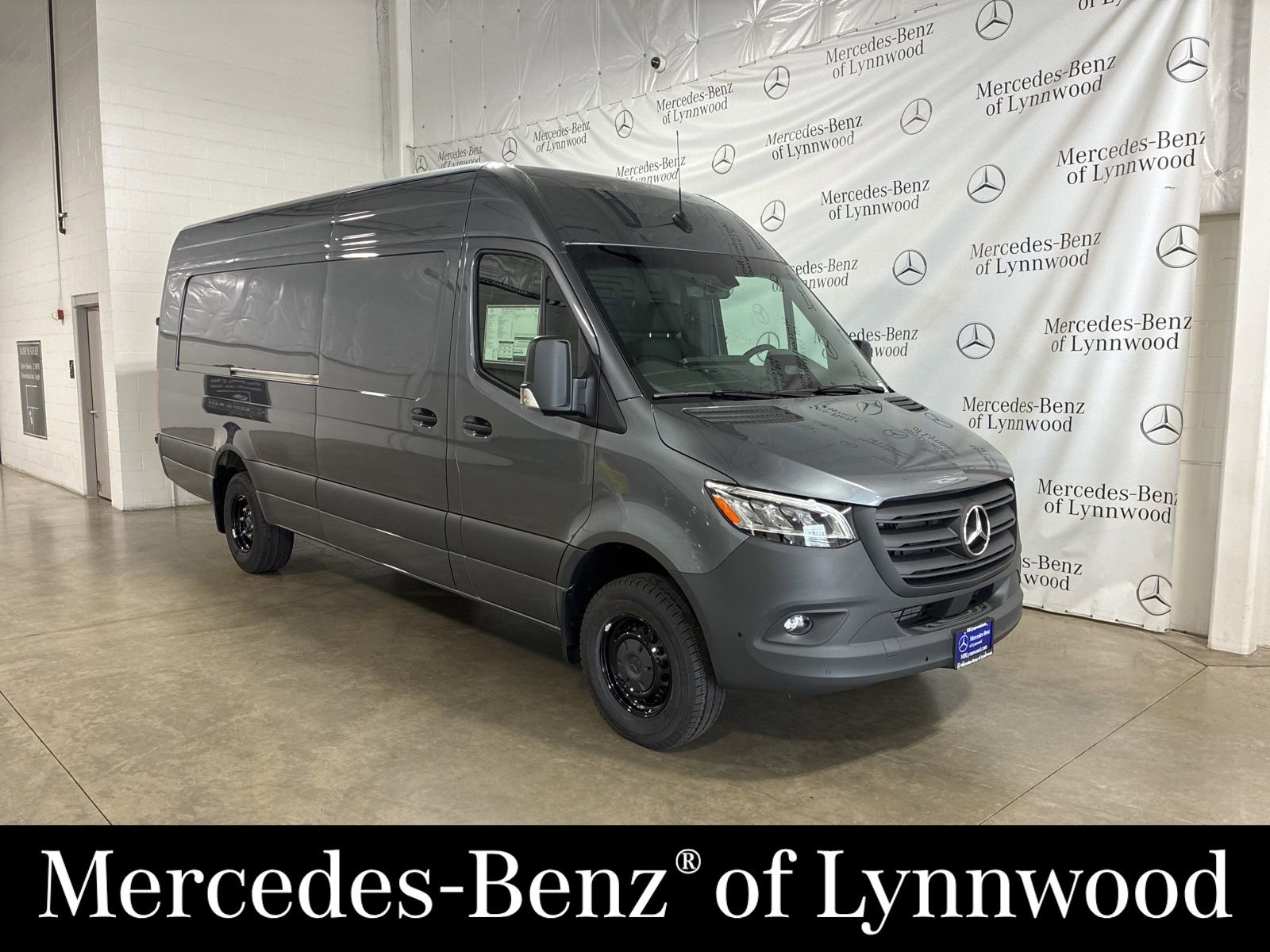 New 2026 Mercedes-Benz Sprinter 3500 video 1