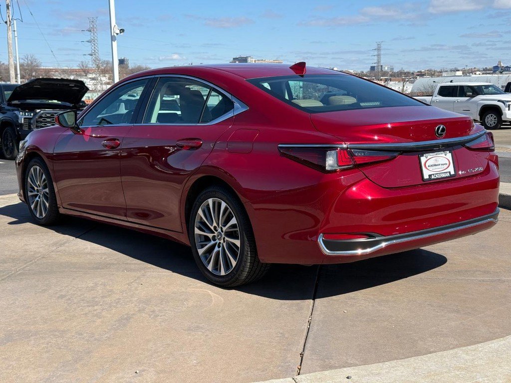 Used 2021 Lexus ES 250 w/ Premium Package image 7
