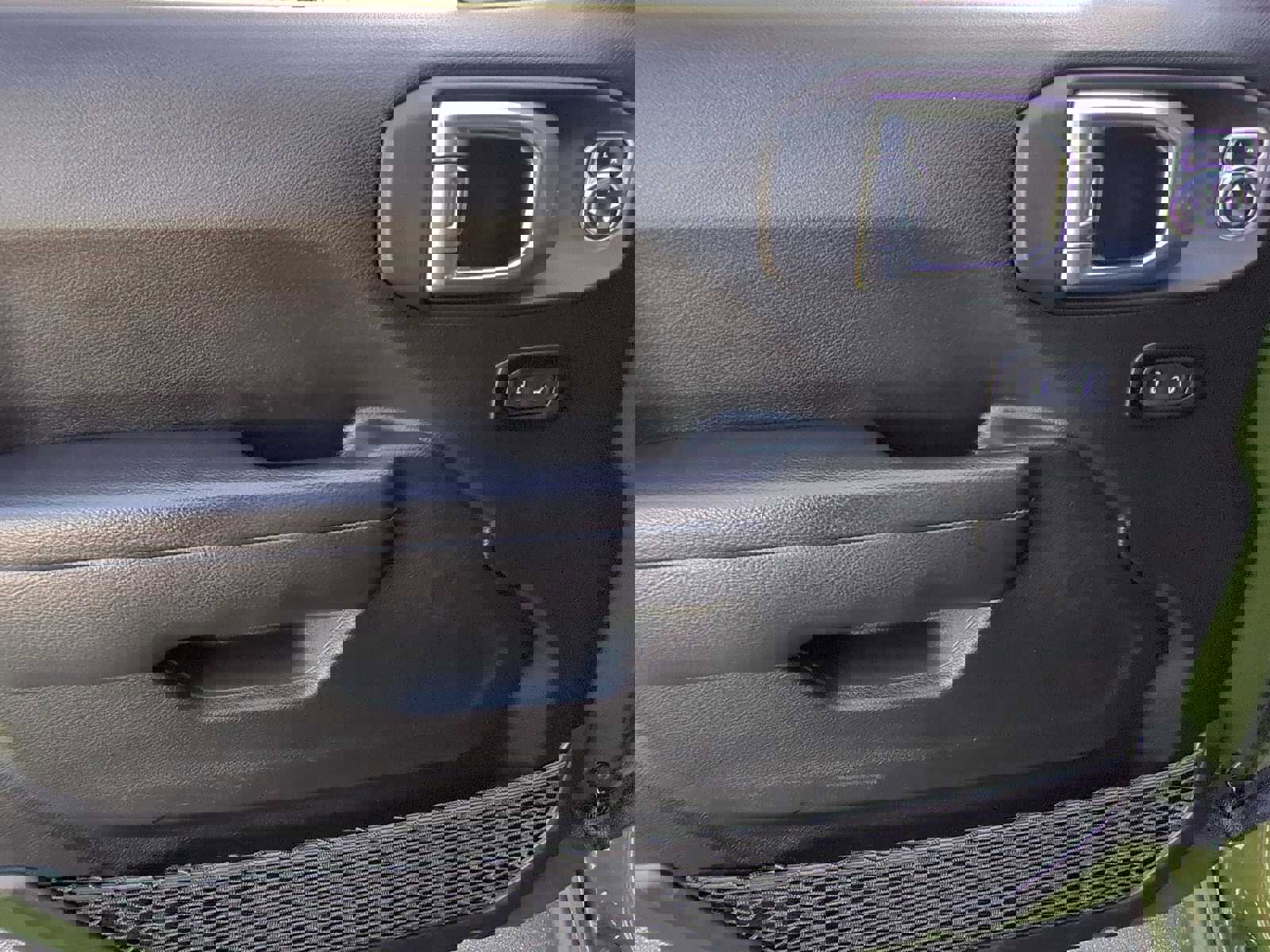 Used 2023 Jeep Gladiator Willys image 9