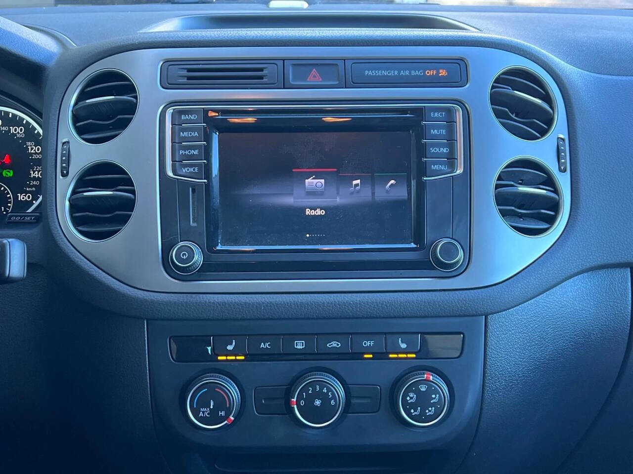 Used 2017 Volkswagen Tiguan Wolfsburg Edition image 24