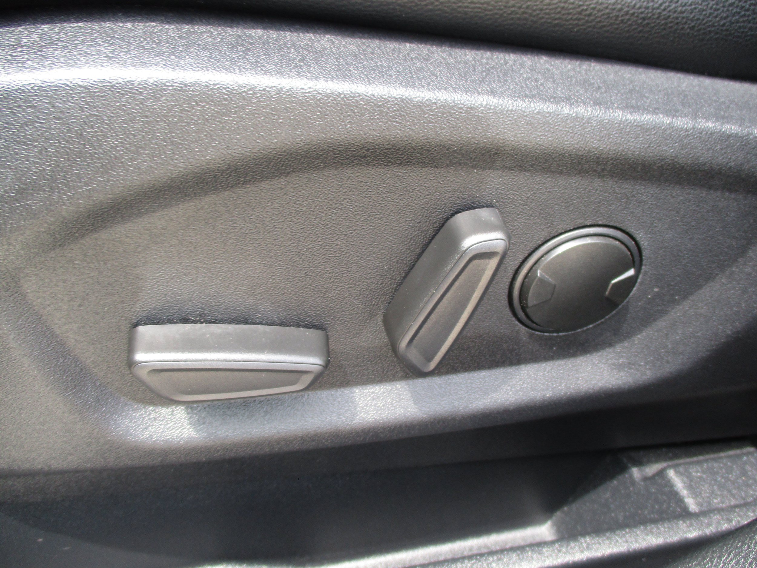 Used 2024 Ford Edge Titanium AWD/4WD image 36
