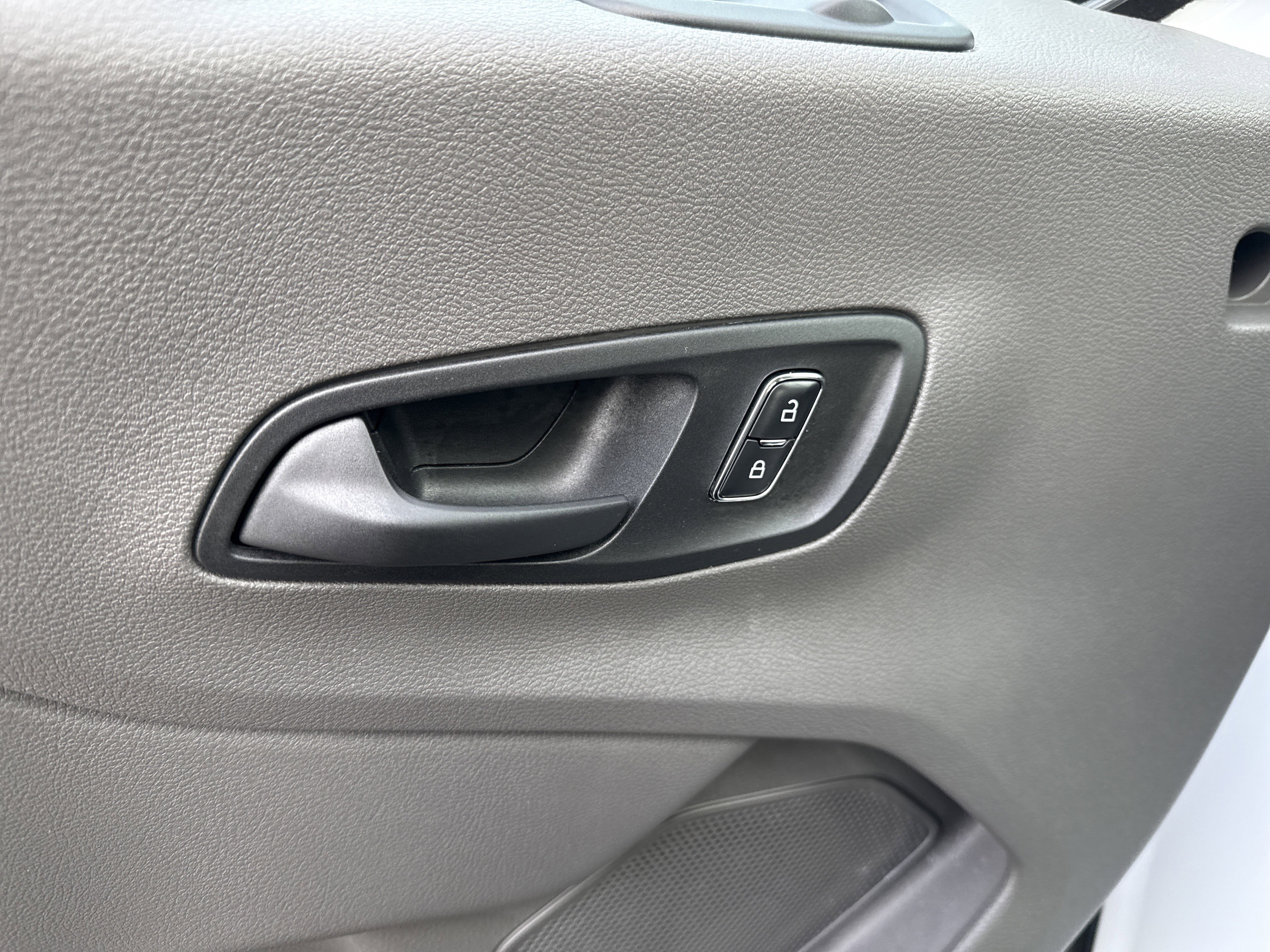 Used 2025 Ford Transit 350 XLT image 12