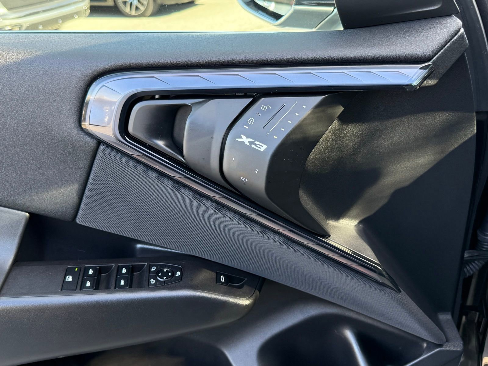 Used 2025 BMW X3 xDrive30i w/ Convenience Package image 21