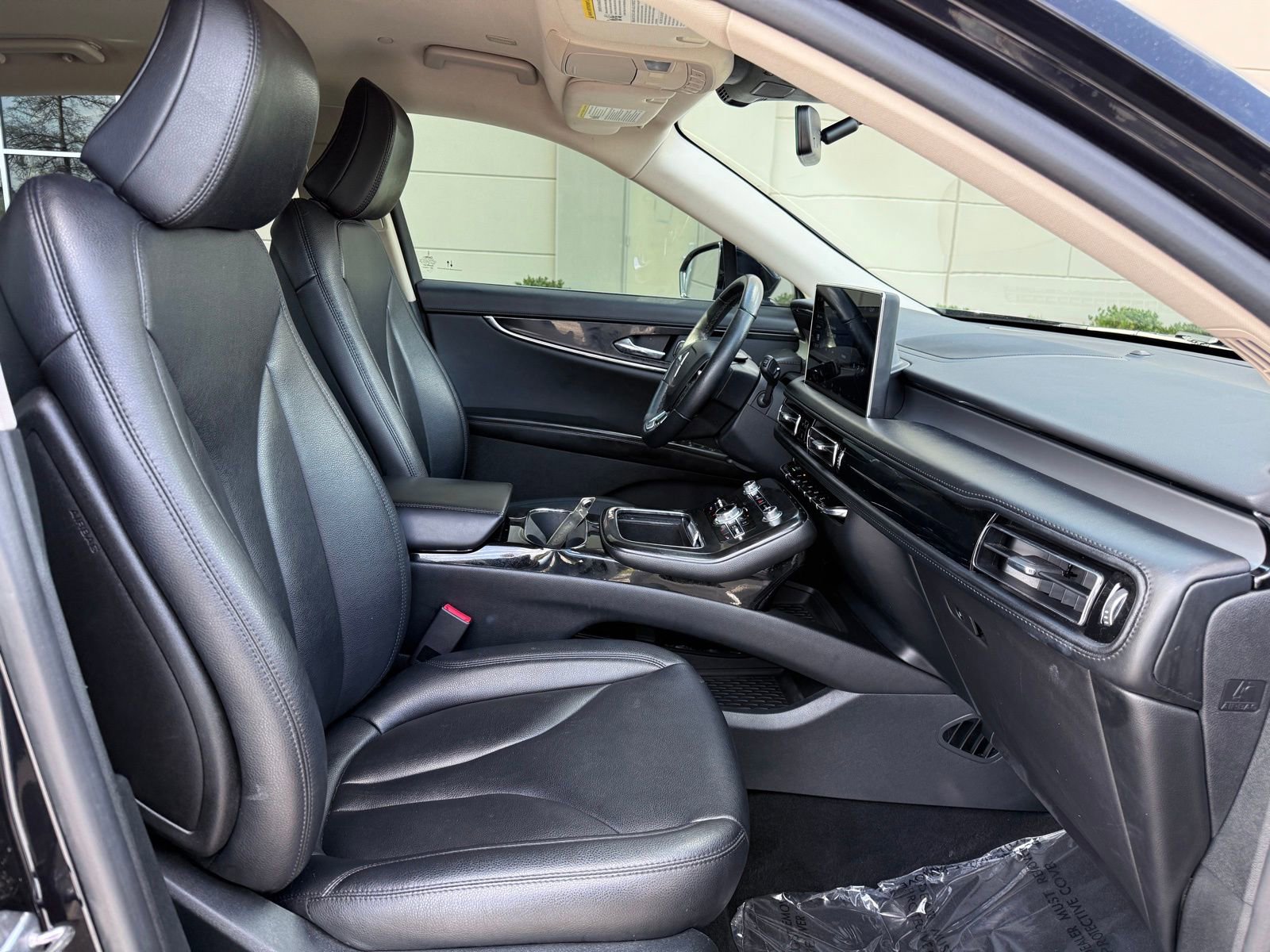 Used 2022 Lincoln Nautilus AWD image 34