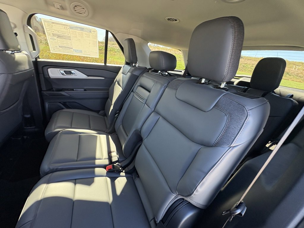 New 2026 Ford Explorer Active w/ Active Comfort Package image 26