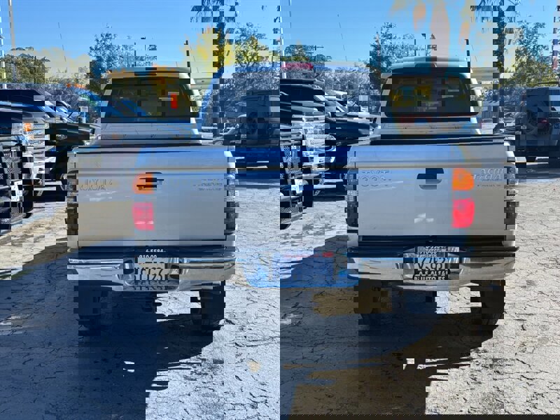 Used 2002 Toyota Tacoma PreRunner image 4