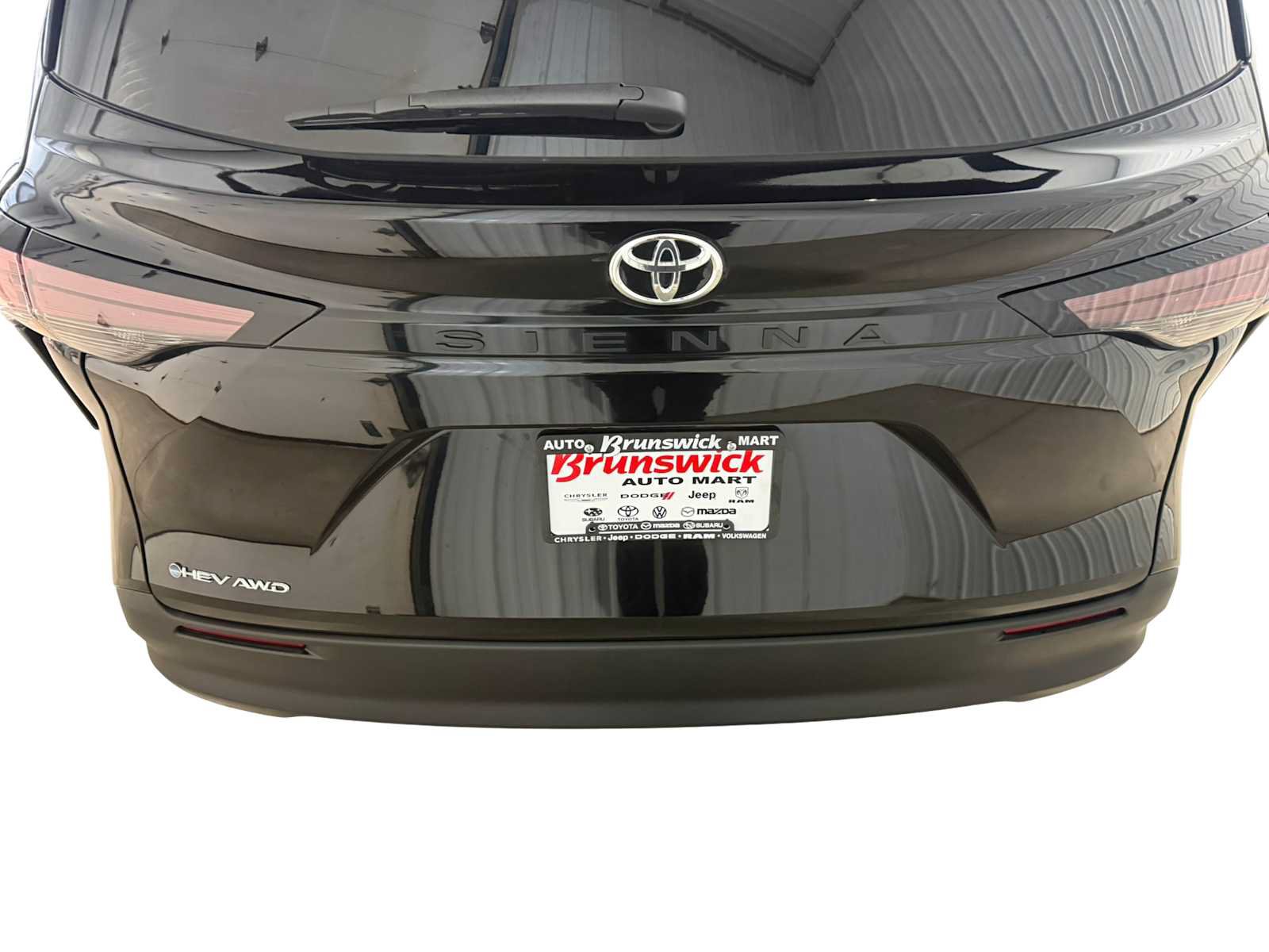 Certified 2026 Toyota Sienna LE AWD/4WD image 16