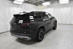 Used 2024 Chevrolet Traverse Z71 w/ Enhanced Driving Package AWD/4WD image 8