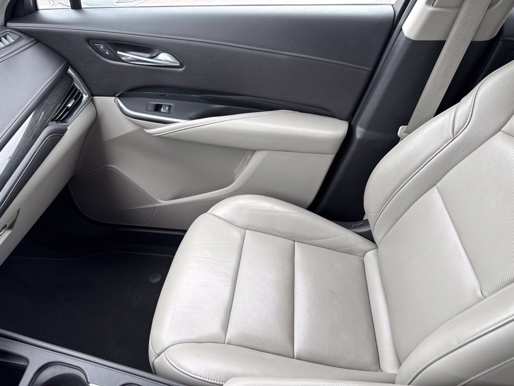 Used 2019 Cadillac XT4 Premium Luxury FWD image 21