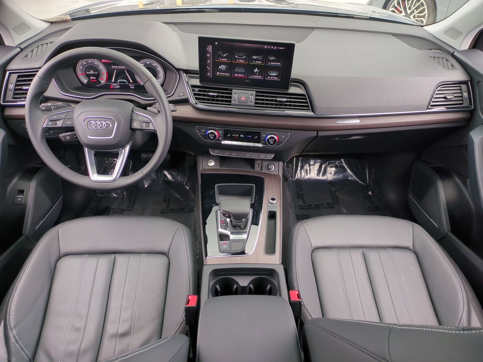 Used 2023 Audi Q5 2.0T Premium Plus w/ Premium Plus Package AWD/4WD image 7