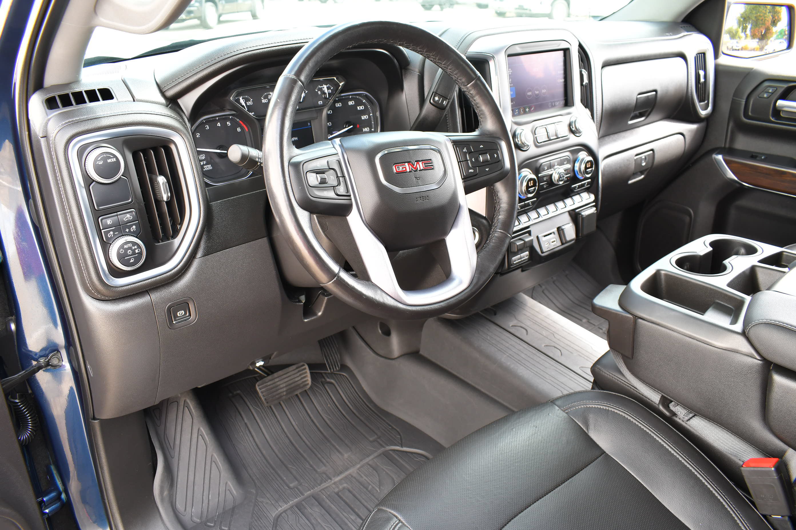 Used 2020 GMC Sierra 1500 SLT w/ Driver Alert Package I RWD image 15