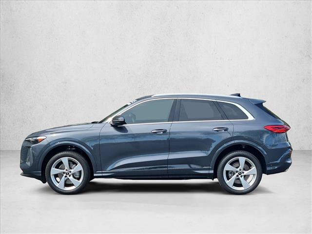 Certified 2025 Audi Q5 Premium AWD/4WD image 9