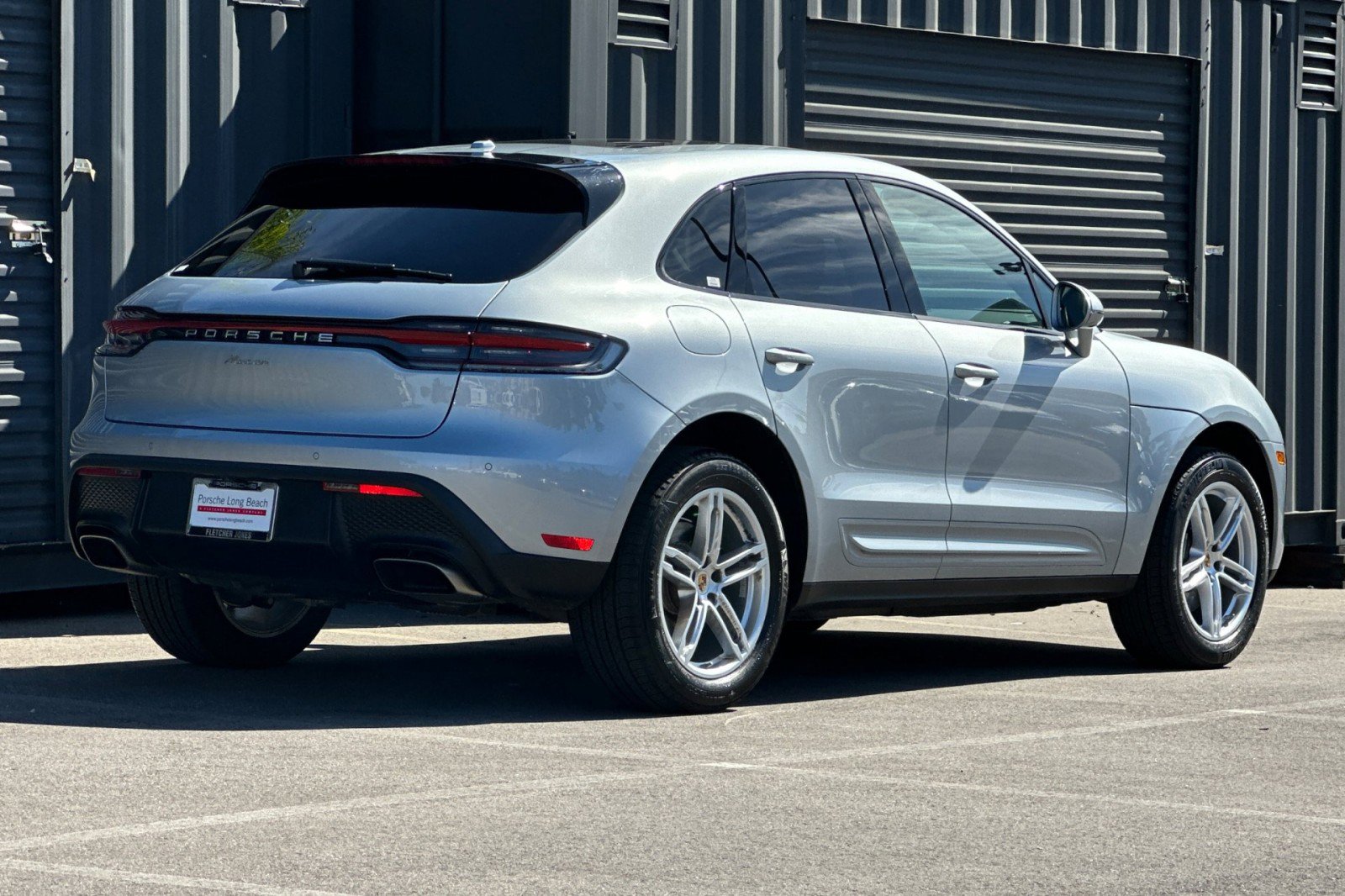 Used 2025 Porsche Macan image 8