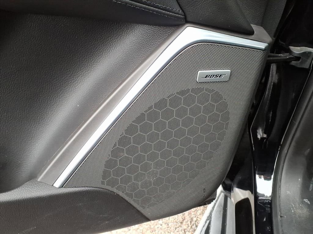 Used 2017 Cadillac Escalade Luxury image 17