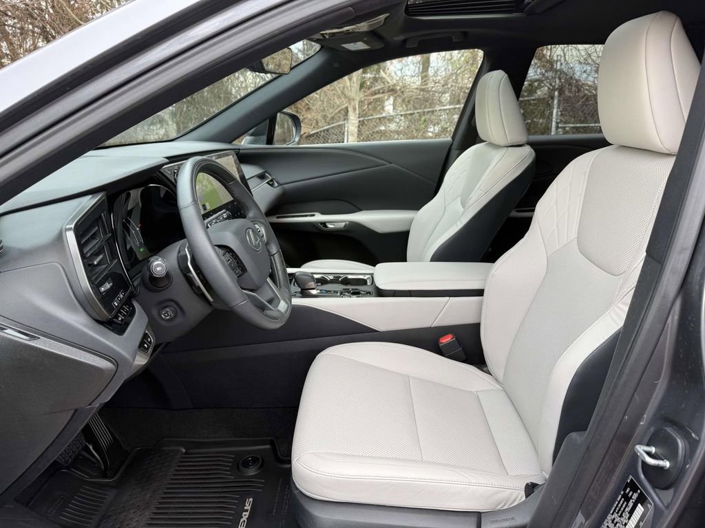 Used 2023 Lexus RX 350h w/ Accessory Package (2T) image 12
