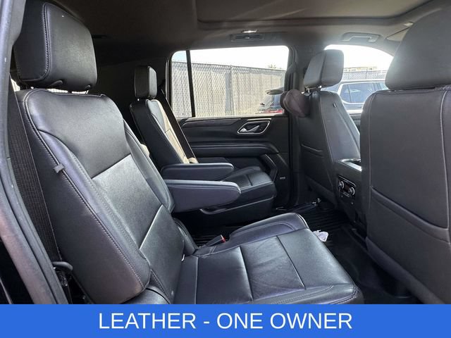 Used 2022 Chevrolet Suburban LT AWD/4WD image 3