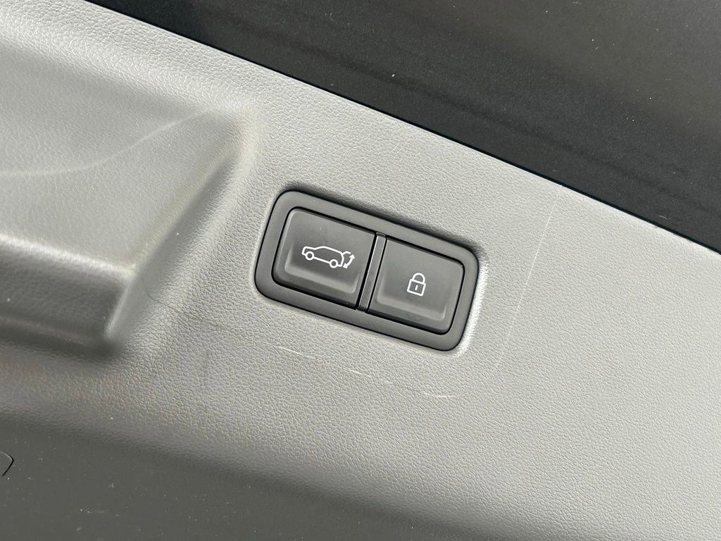 Used 2025 Hyundai Santa Fe SE image 33