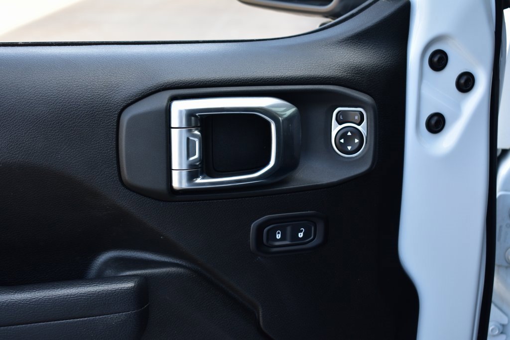 Used 2025 Jeep Wrangler Unlimited Rubicon image 18