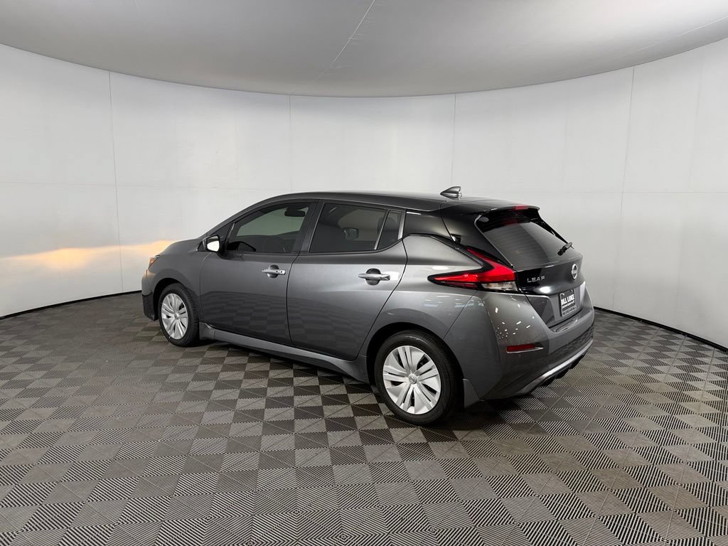 Used 2025 Nissan Leaf S FWD image 10