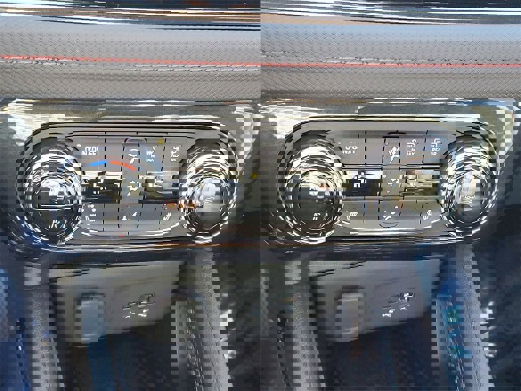 Used 2026 Chevrolet TrailBlazer RS w/ Convenience Package image 19