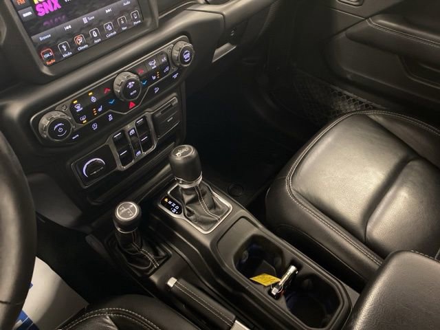 Used 2018 Jeep Wrangler Unlimited Sahara AWD/4WD image 18