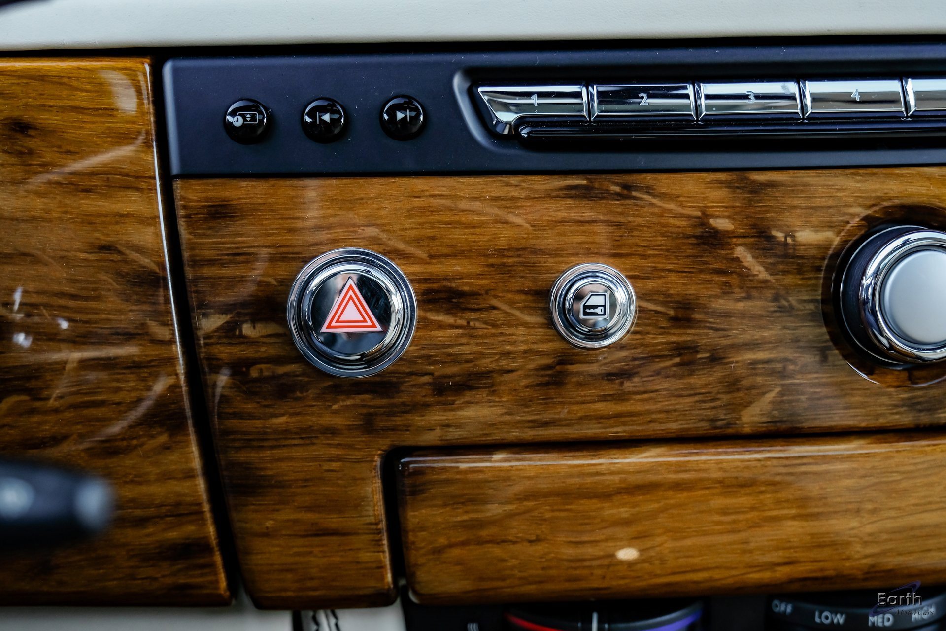 Used 2014 Rolls-Royce Phantom Sedan image 59