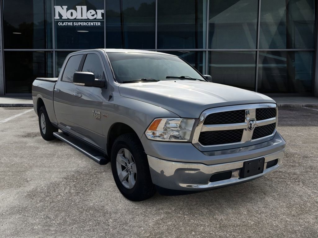 Used 2020 RAM 1500 Classic SLT w/ Luxury Group image 3