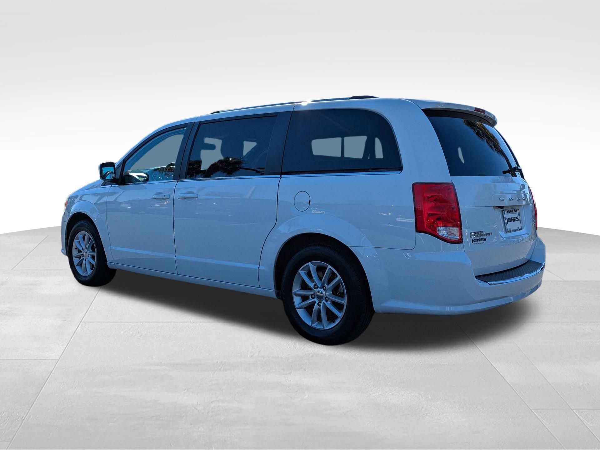 Used 2018 Dodge Grand Caravan SXT image 8