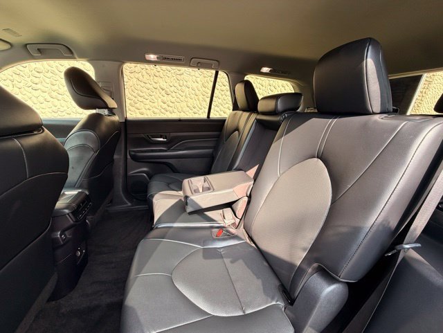 Used 2024 Toyota Grand Highlander AWD image 19