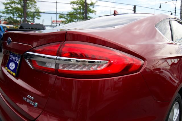 Used 2019 Ford Fusion SE FWD image 11