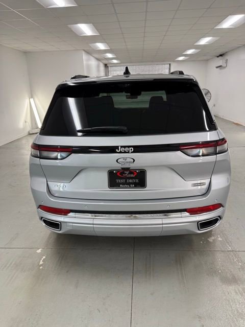 New 2025 Jeep Grand Cherokee Overland w/ Luxury Tech Group IV image 6