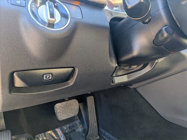 Used 2010 Mercedes-Benz E 350 Sedan image 15