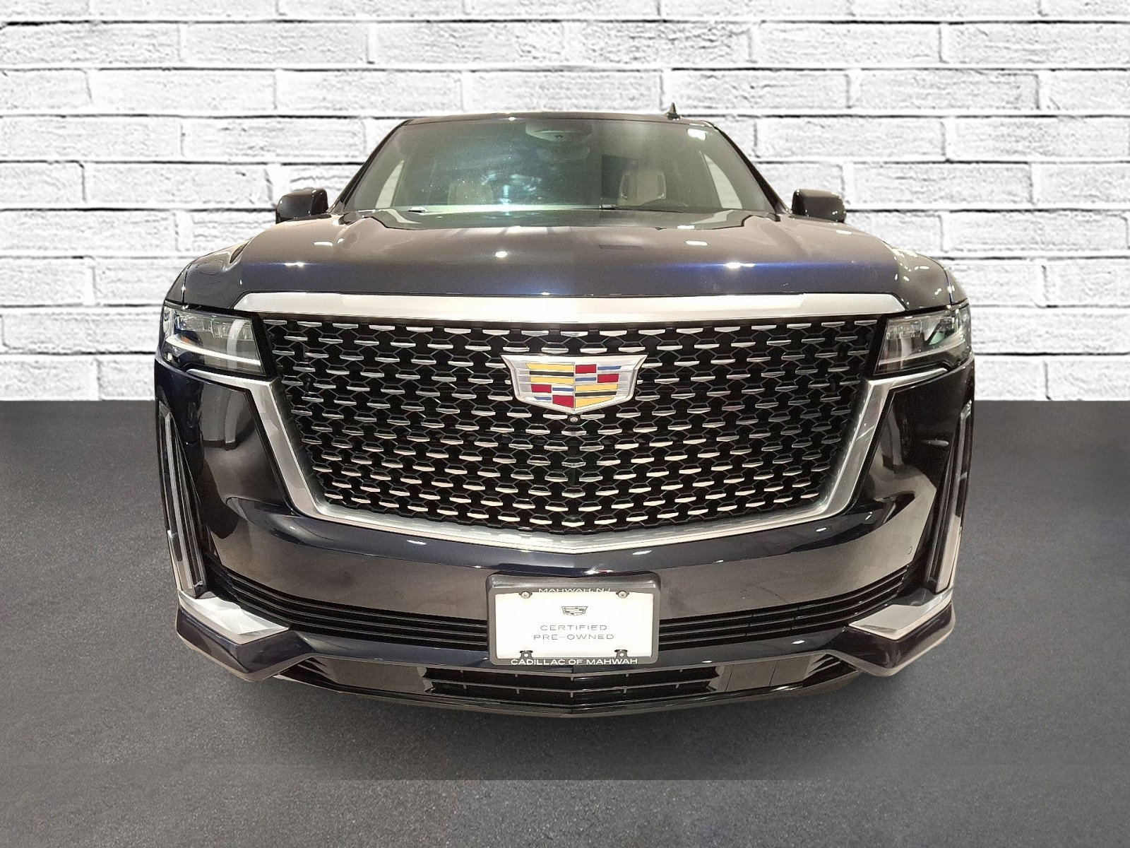 Certified 2023 Cadillac Escalade Premium Luxury AWD/4WD image 7