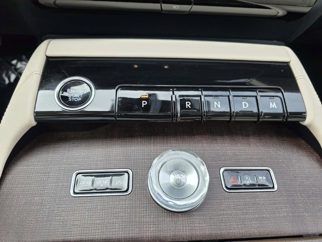 New 2027 Lincoln Navigator L Reserve RWD image 11