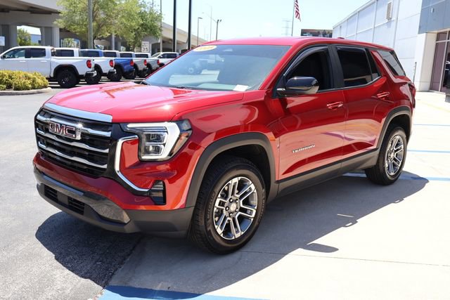 Used 2025 GMC Terrain Elevation image 3