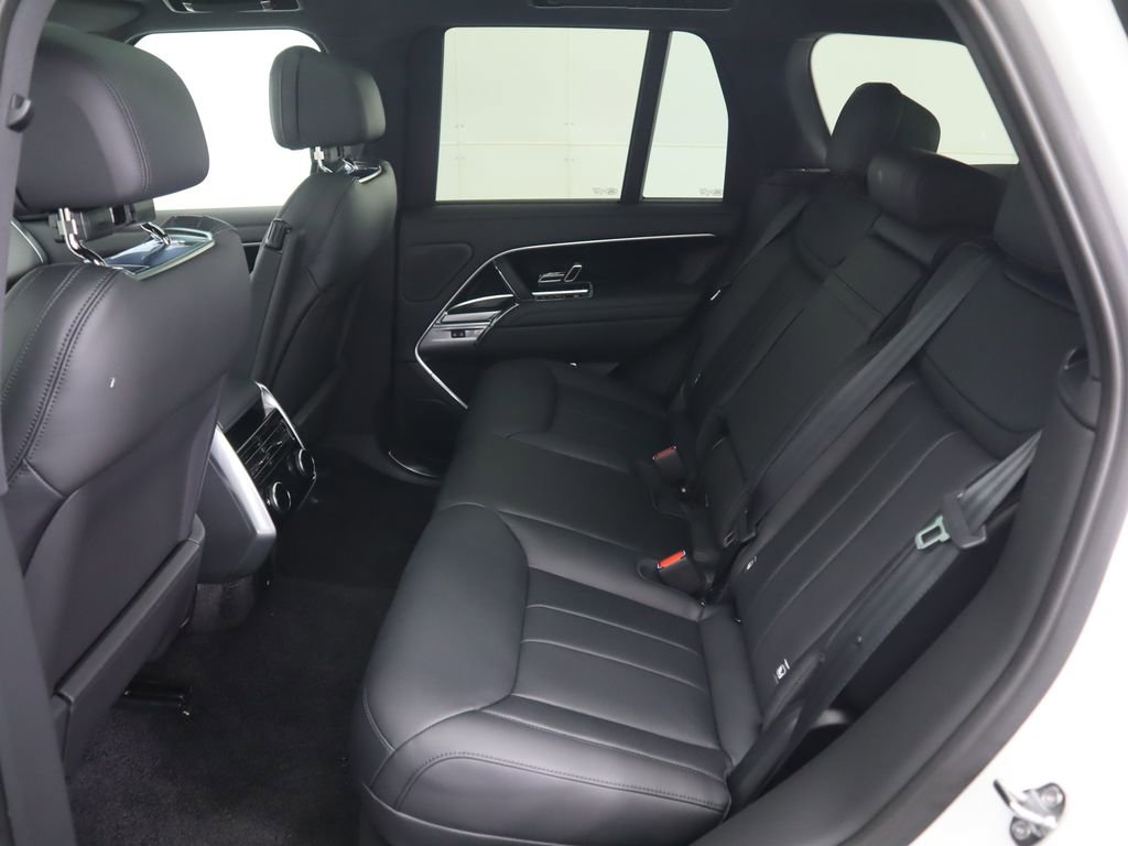 New 2025 Land Rover Range Rover SE image 22