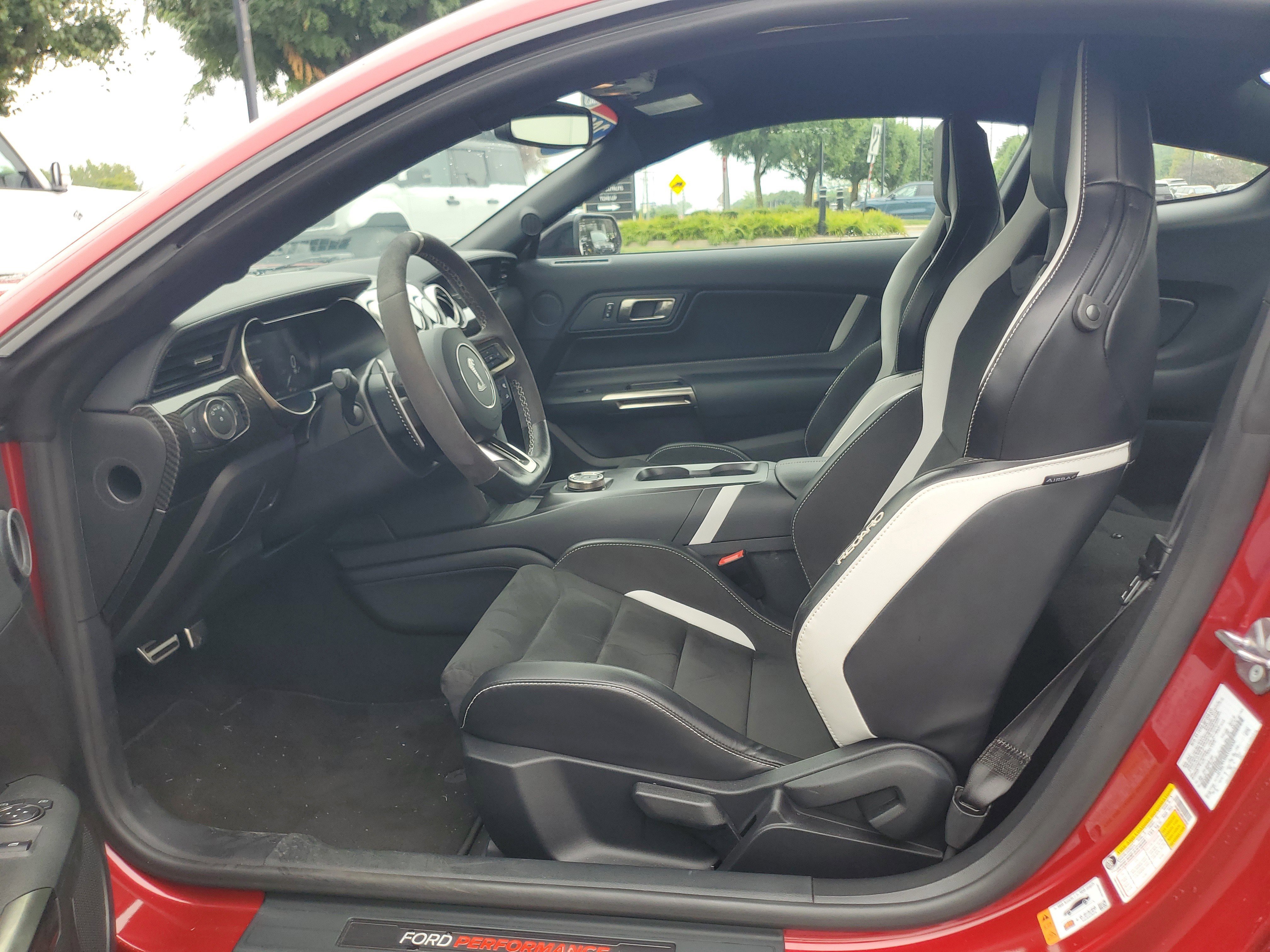 Used 2021 Ford Mustang Shelby GT500 w/ Carbon Fiber Track Pack image 12