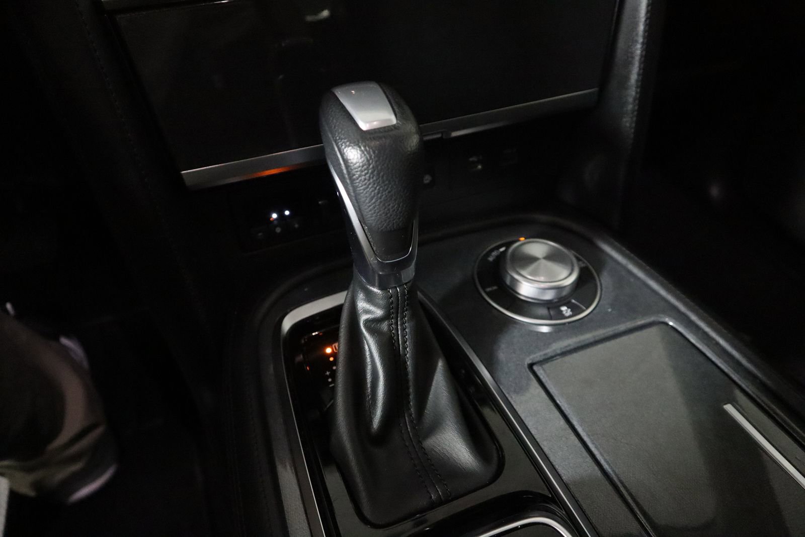 Used 2023 Nissan Armada SV image 40
